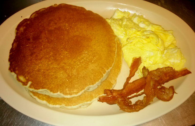 Mi-Ranchito-Restaurant-In-Zapata-TX-pancake-breakfast